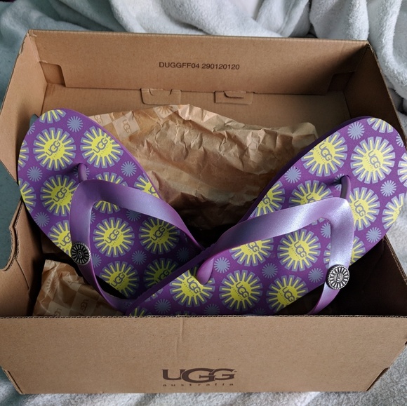 UGG Shoes - Brand new Ugg flip flops UGG Shoes - Brand new Ugg flip flops